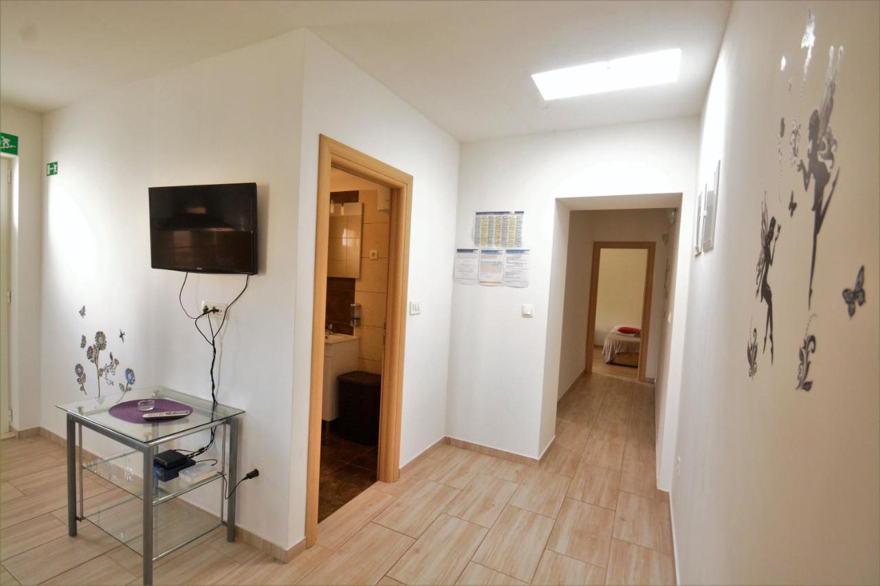 Kala And Tina Apartments 珀德垂那 外观 照片