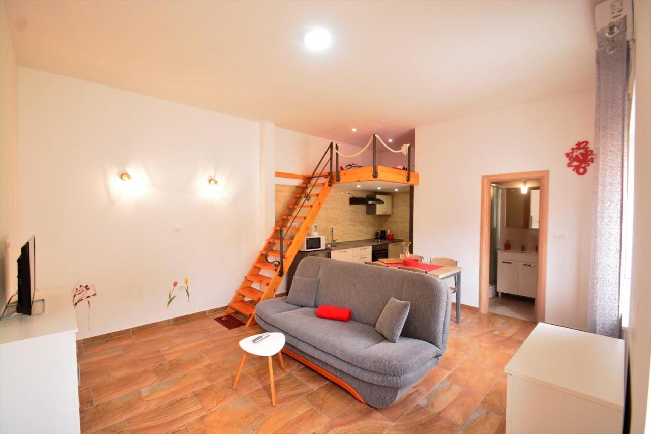 Kala And Tina Apartments 珀德垂那 外观 照片